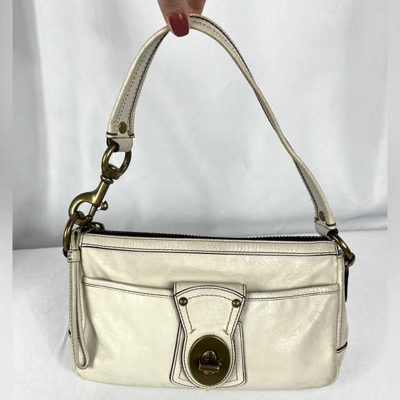 Coach Handbags - Coach Legacy Shoulder Bag